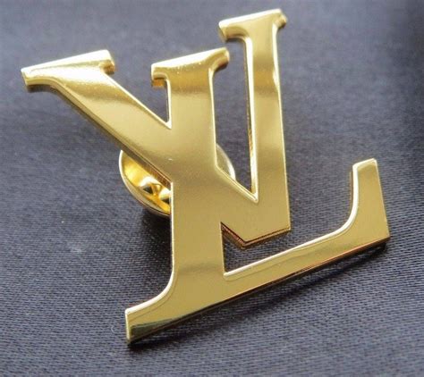 Louis Vuitton Women's pins & brooches 